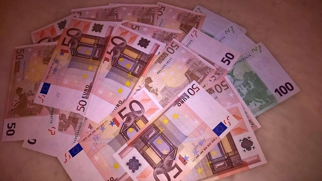 Come gestire il Denaro quando si gioca nei Casino Online?