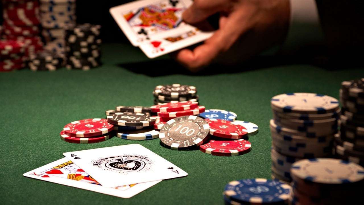 Giocare a Poker Online Gratis con Amici: i migliori siti