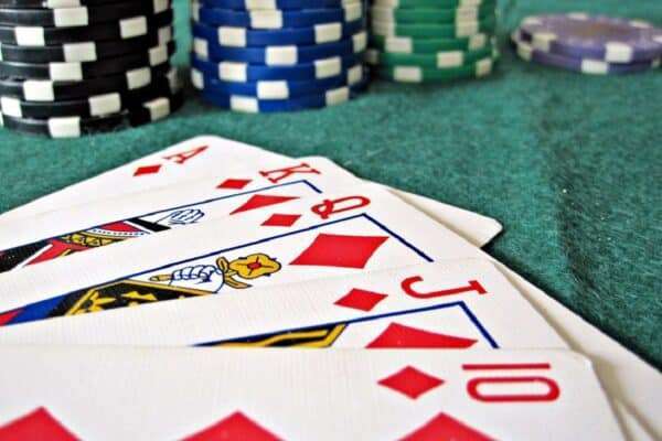 Poker Freeroll senza deposito: i migliori tavoli online