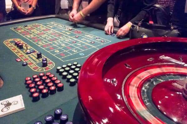 Progressione Rosso-Nero alla Roulette Online: come applicarla e vincere