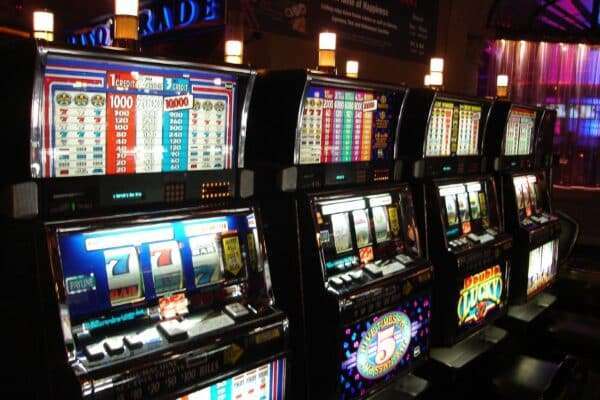 Gestione Bankroll alle Slot Machine Online e altri giochi